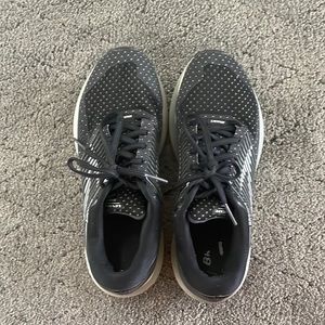 Women’s Levitate Brooks